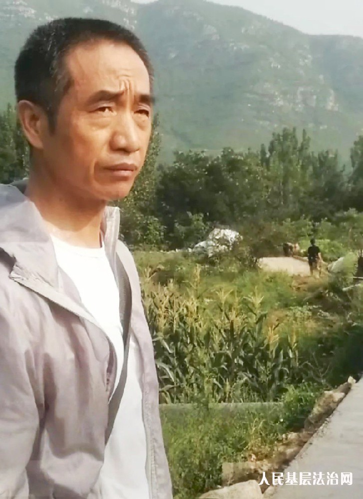 山东沂源：汗水“浇筑”振兴路